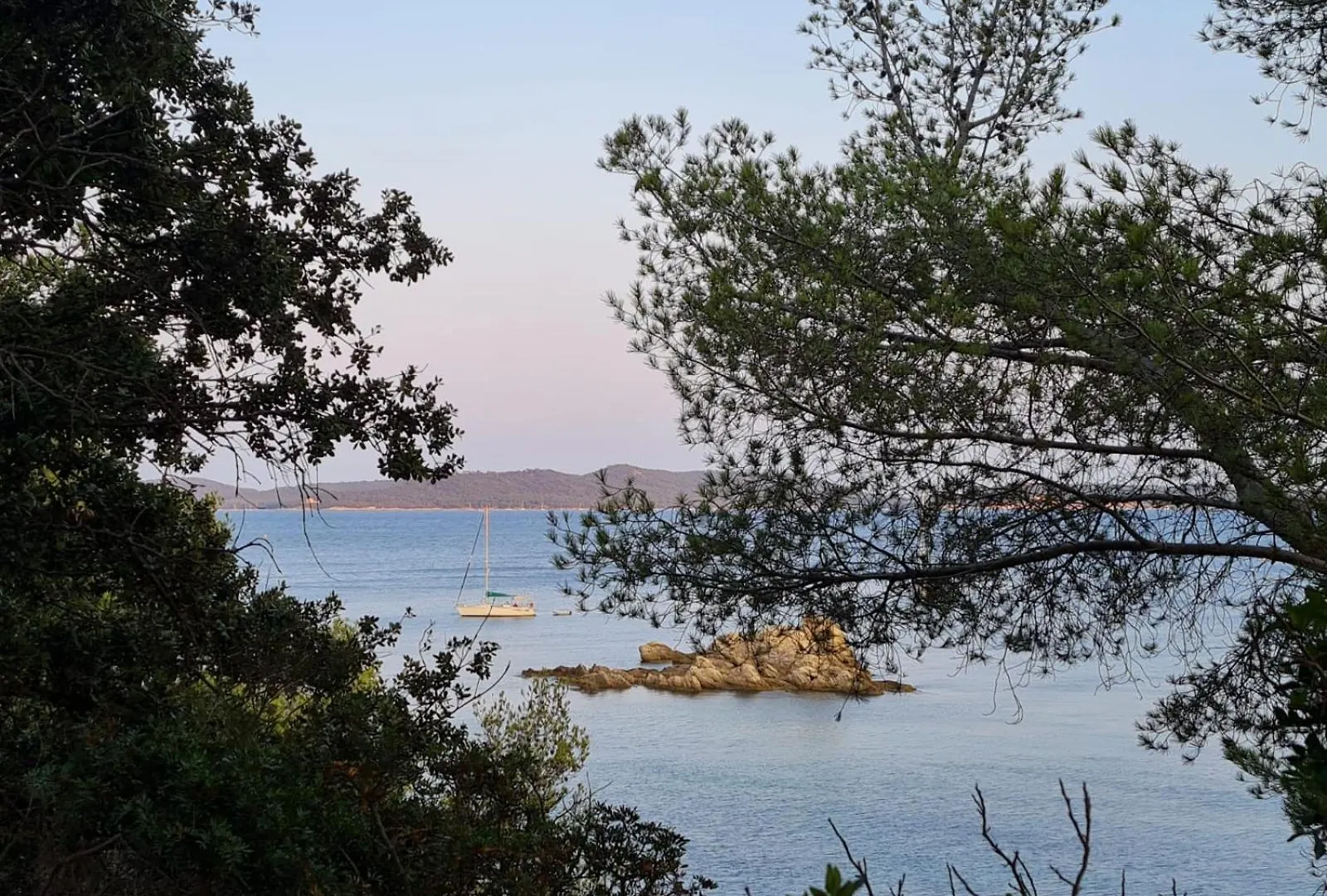 Apartment L'Instant Plage - Vue Mer - Bord De Plage - La Capte - Cote D'Azur Hyeres France